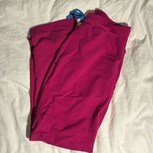 Figs Medium Tall pink scrub buttoms FLAWED